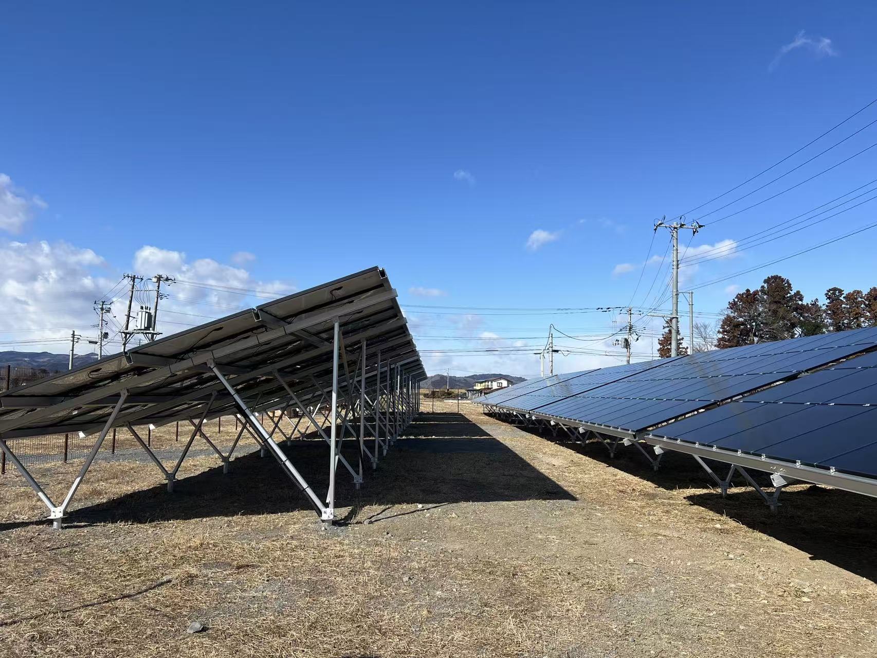 सौर ग्राउंड ब्रॅकेटची सामग्री